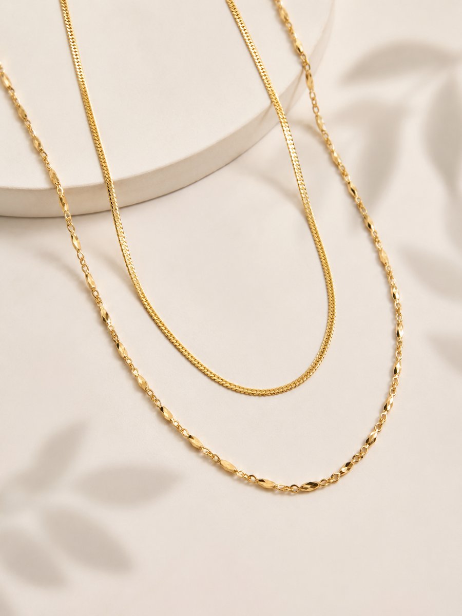 Two layered gold chains for everyday wear